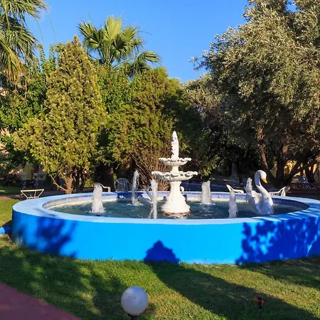 Golden Odyssey 酒店