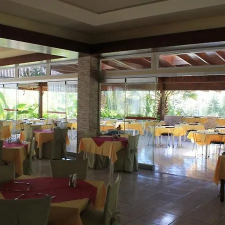 Golden Odyssey ホテル コリンビア