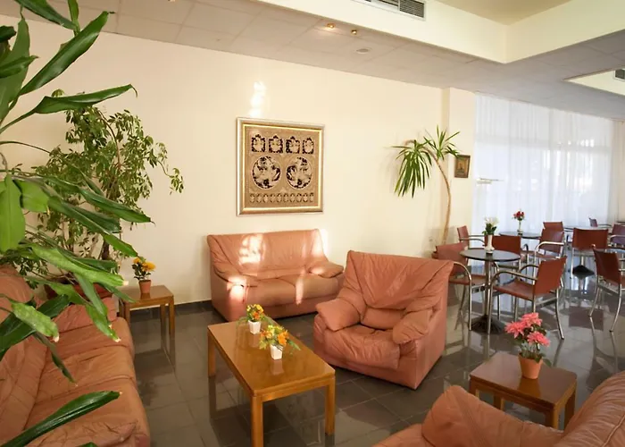 Hotel Golden Odyssey 4*